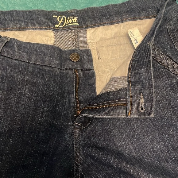 Old Navy Diva Wide Leg Flare Bootcut Jeans women’s size 10 wide cuff distressed - Picture 10 of 14